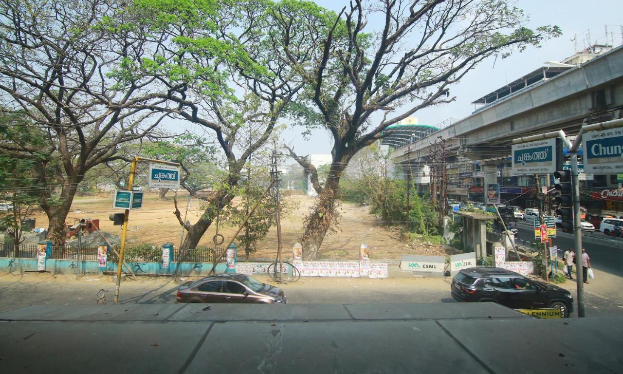 The Metro Pod - Backpackers A/C Dormitory Kochi Exterior foto